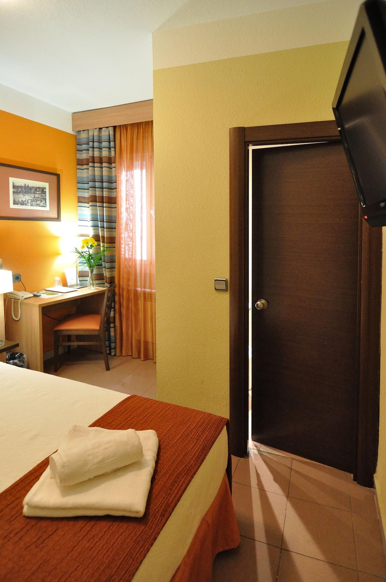 Hostal Ballesta Madrid Extérieur photo