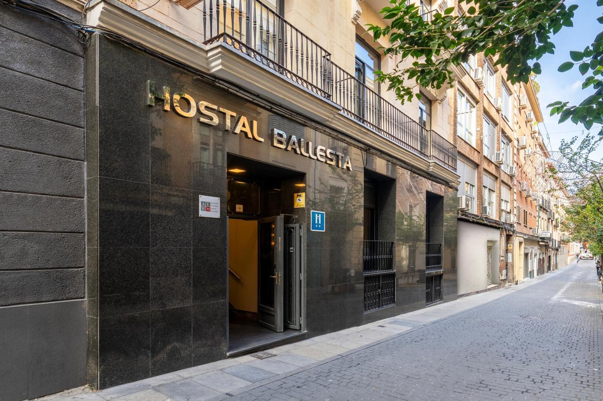 Hostal Ballesta Madrid Extérieur photo